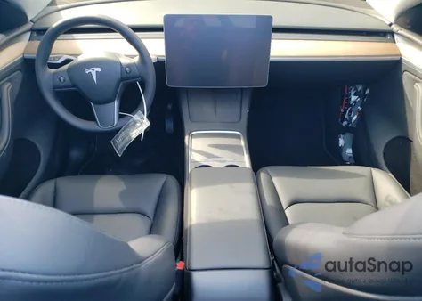 2025 Tesla Model Y из США, поврежденный, VIN 7SAYGDEE0SA367575